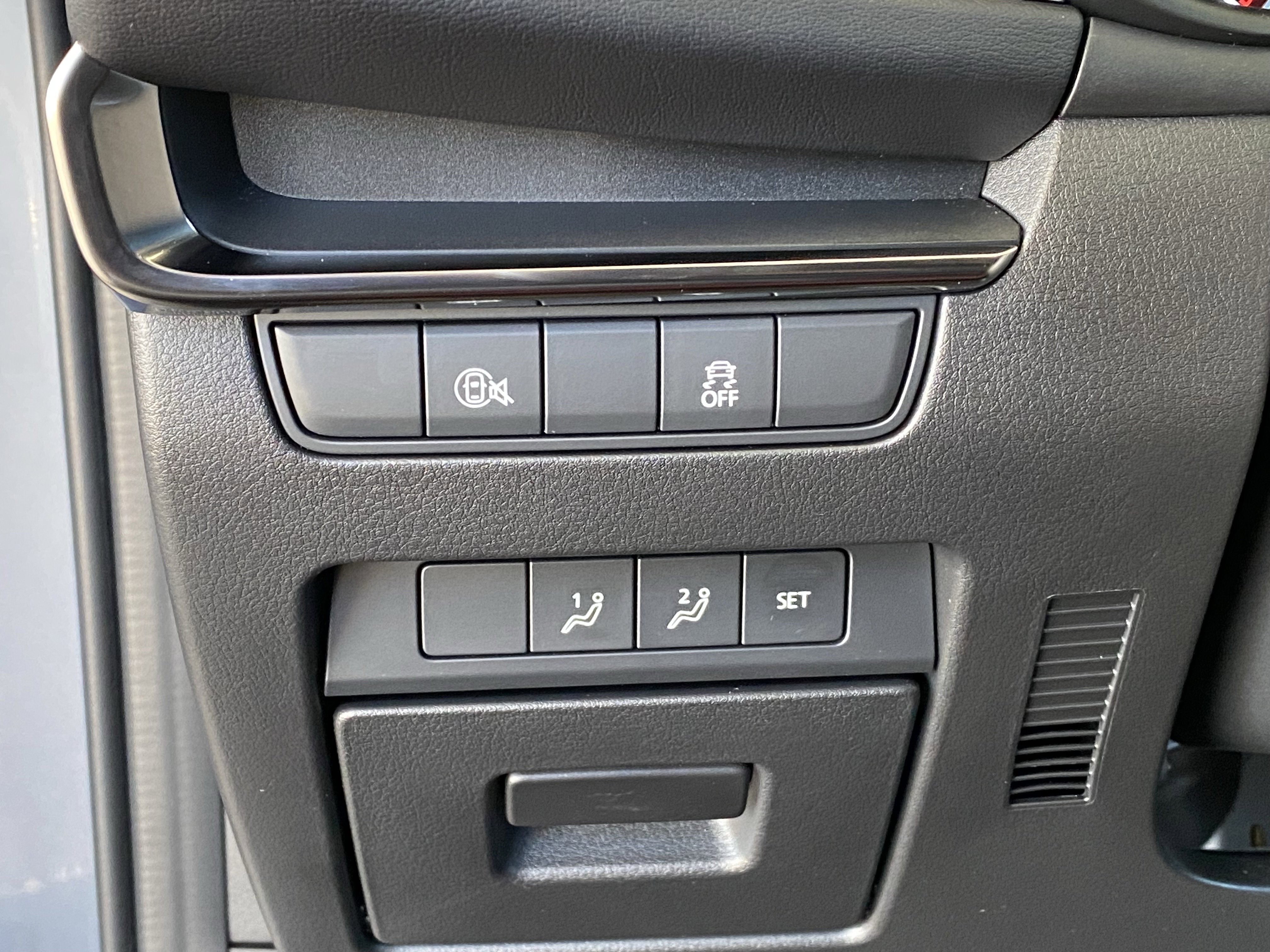 Certified 2026 MAZDA MAZDA3 Carbon image 31