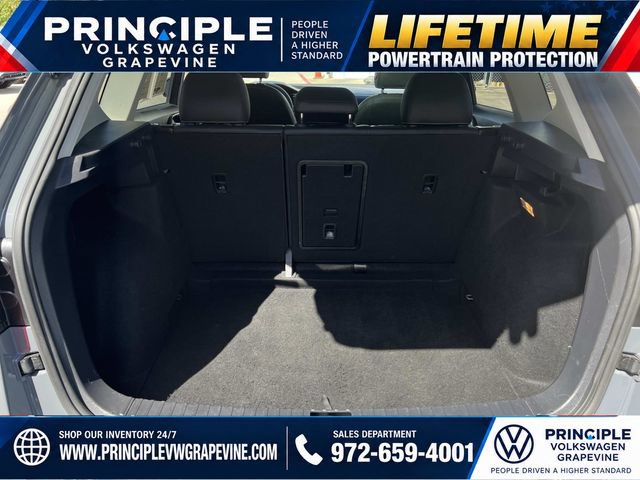 Used 2023 Volkswagen Taos SE w/ Panoramic Sunroof Package FWD image 26