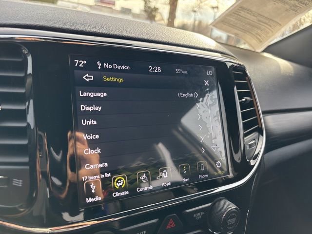 Used 2021 Jeep Grand Cherokee Laredo X image 36