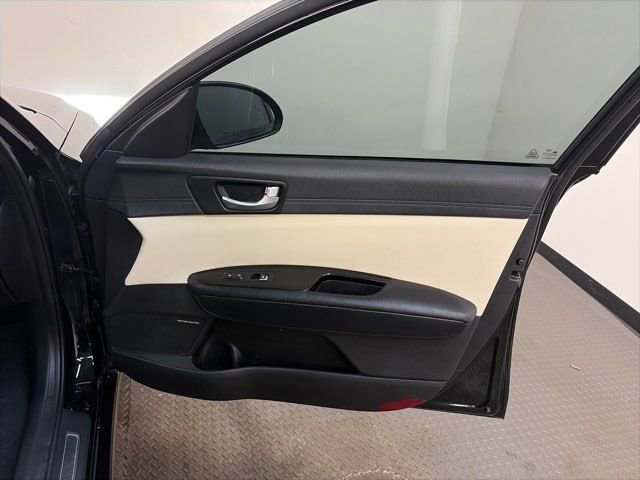 Used 2016 Kia Optima SX image 37