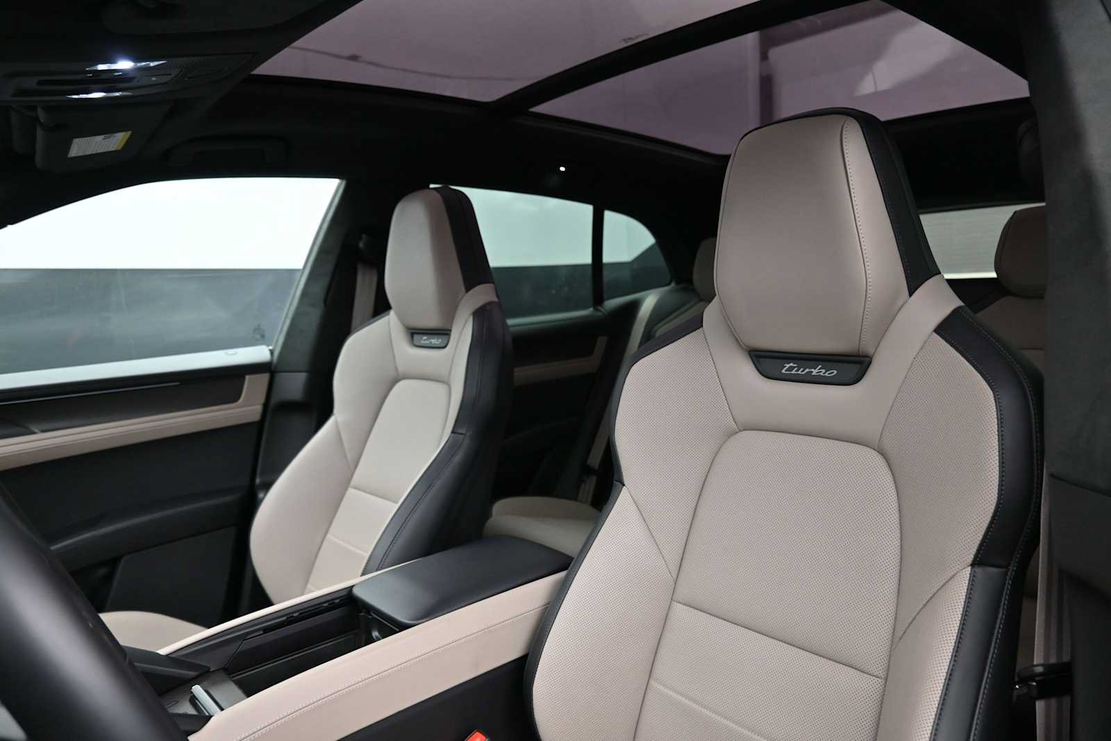 New 2026 Porsche Cayenne Turbo AWD/4WD image 5