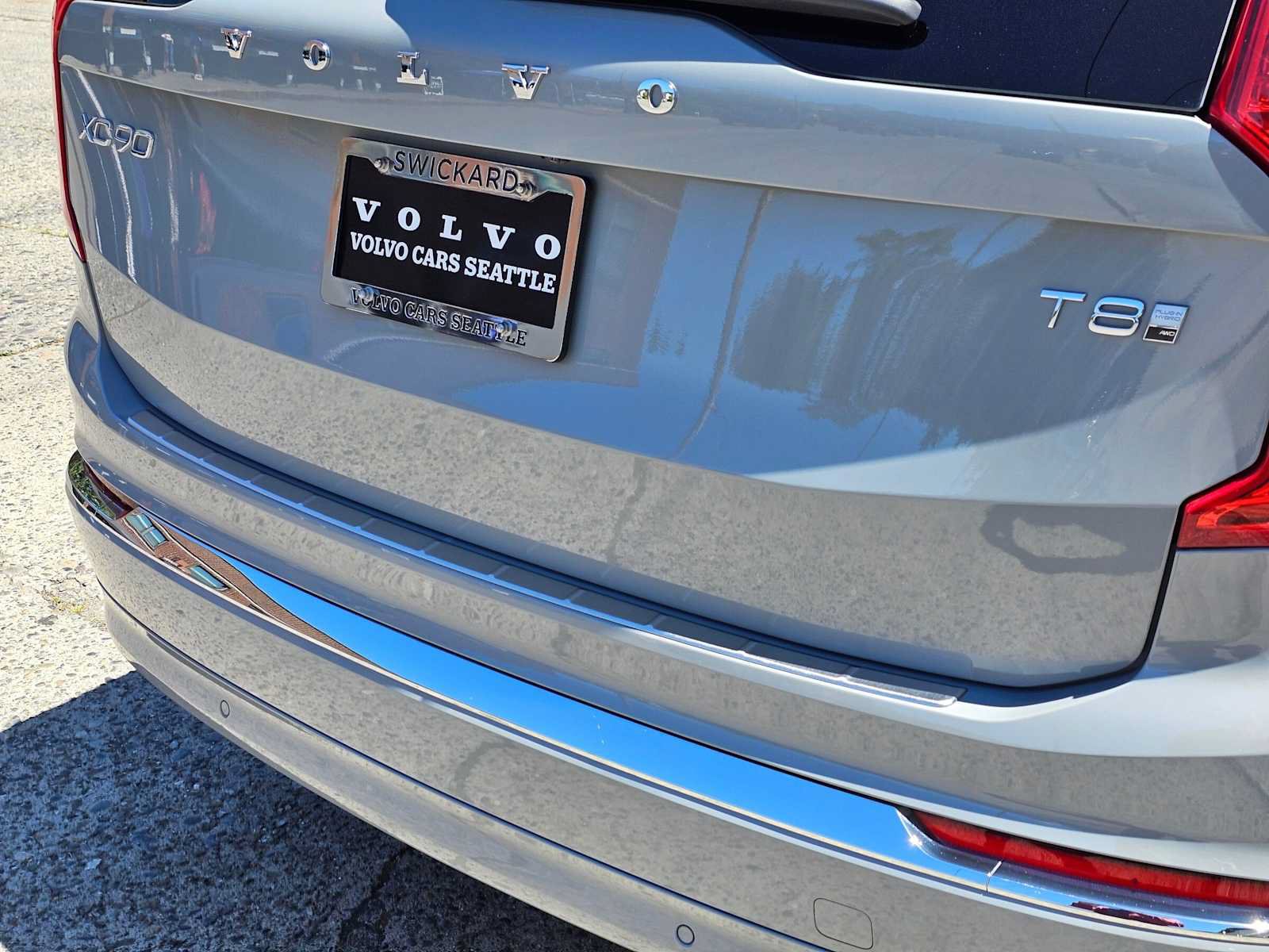 Certified 2025 Volvo XC90 T8 Ultra w/ Protection Package Premier AWD/4WD image 16
