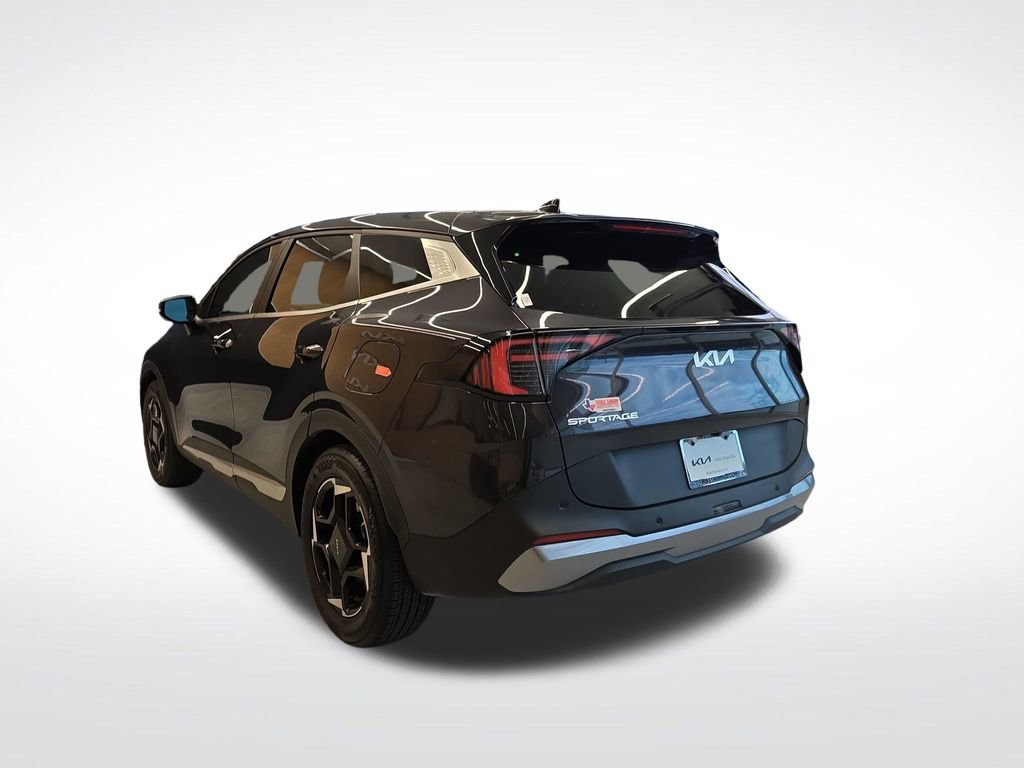 Used 2026 Kia Sportage EX image 3