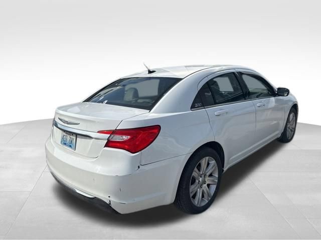 Used 2012 Chrysler 200 Touring image 4