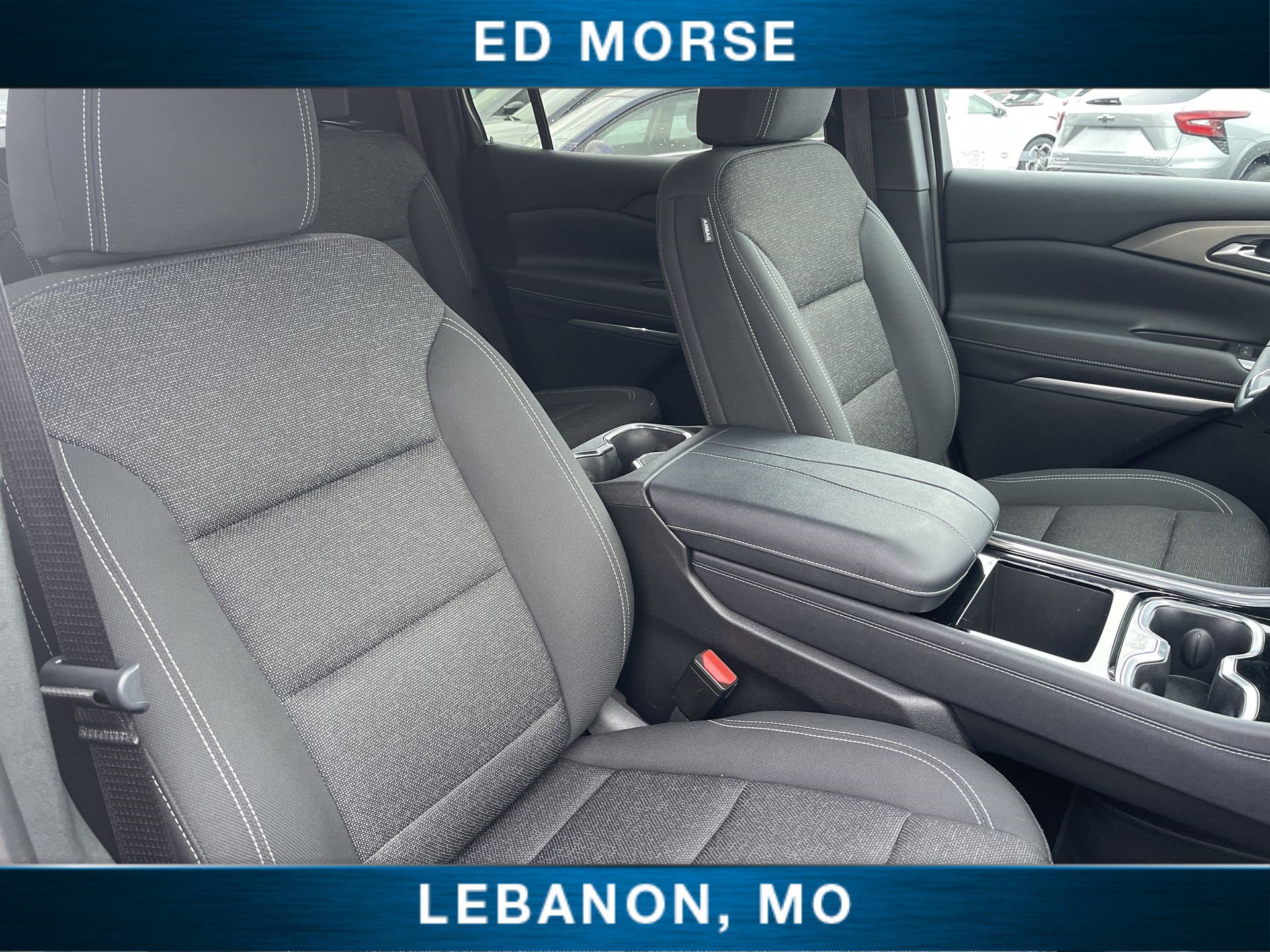 Used 2025 Chevrolet Traverse LT image 26