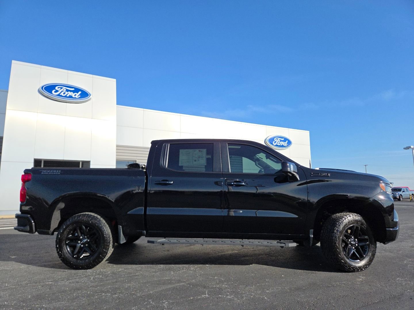 Used 2023 Chevrolet Silverado 1500 LT Trail Boss w/ LT Trail Boss Premium Package image 20