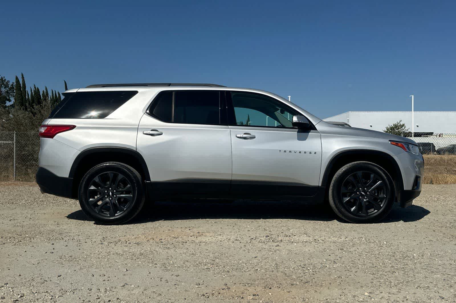 Used 2020 Chevrolet Traverse RS FWD image 9