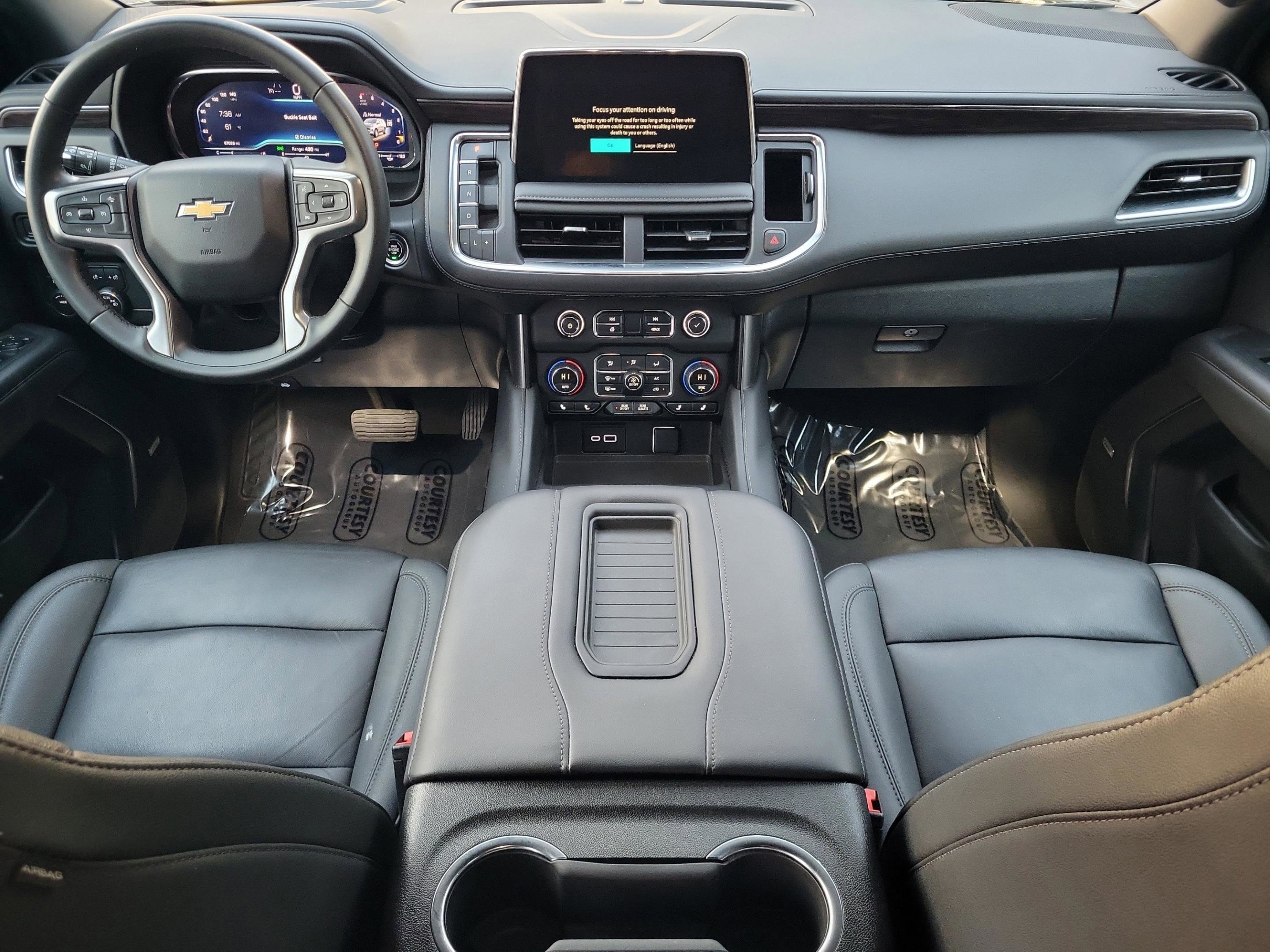 Used 2024 Chevrolet Suburban LT image 18