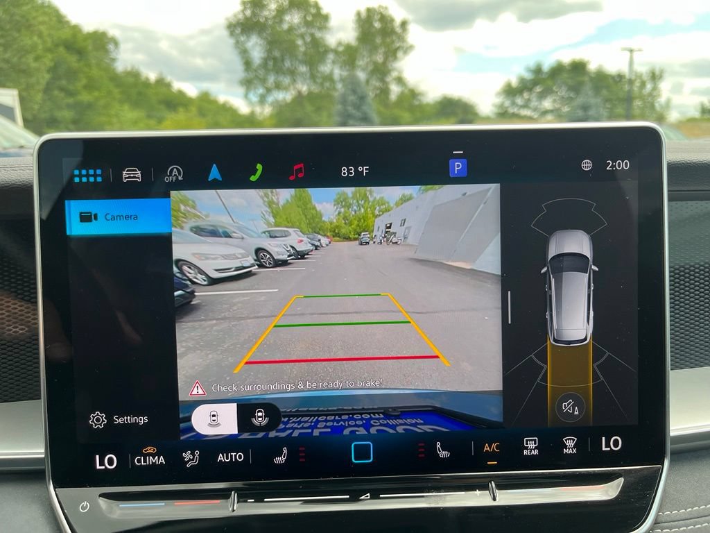 Certified 2025 Volkswagen Tiguan SE w/ Panoramic Sunroof Package AWD/4WD image 19