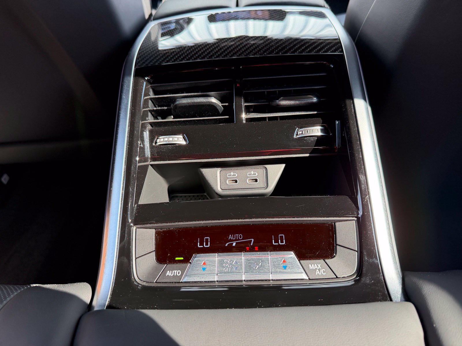 Used 2023 BMW M8 Gran Coupe xDrive Competition w/ M Carbon Exterior Package AWD/4WD image 22