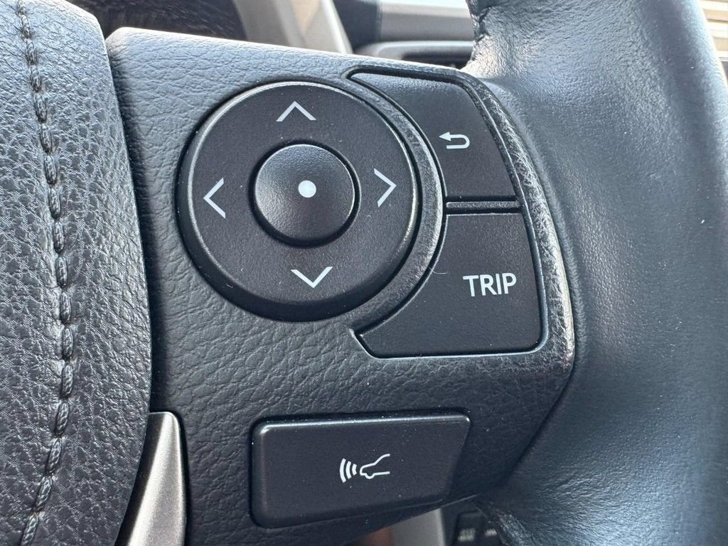 Used 2016 Toyota RAV4 Limited AWD/4WD image 18