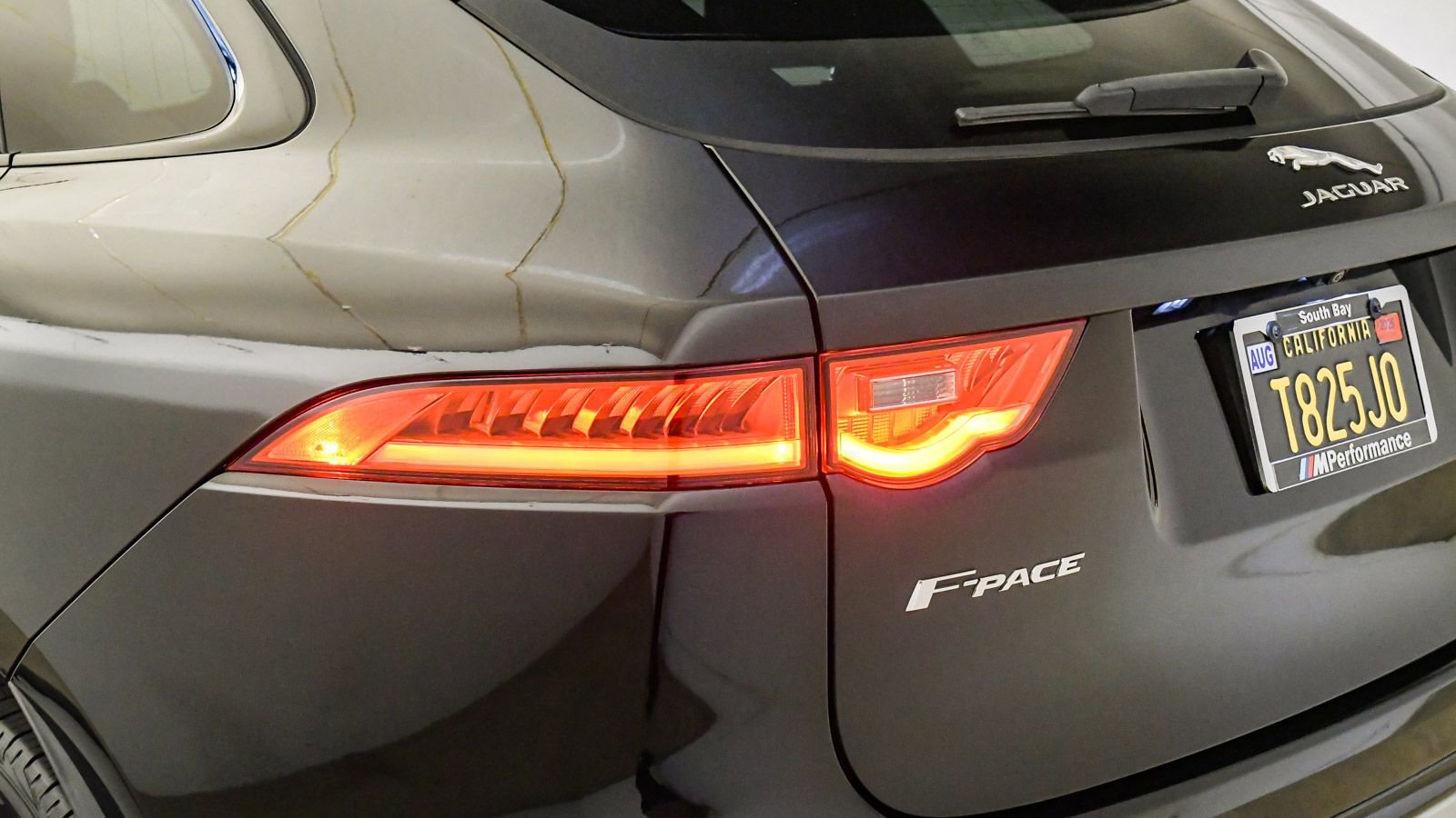 Used 2019 Jaguar F-PACE S image 12