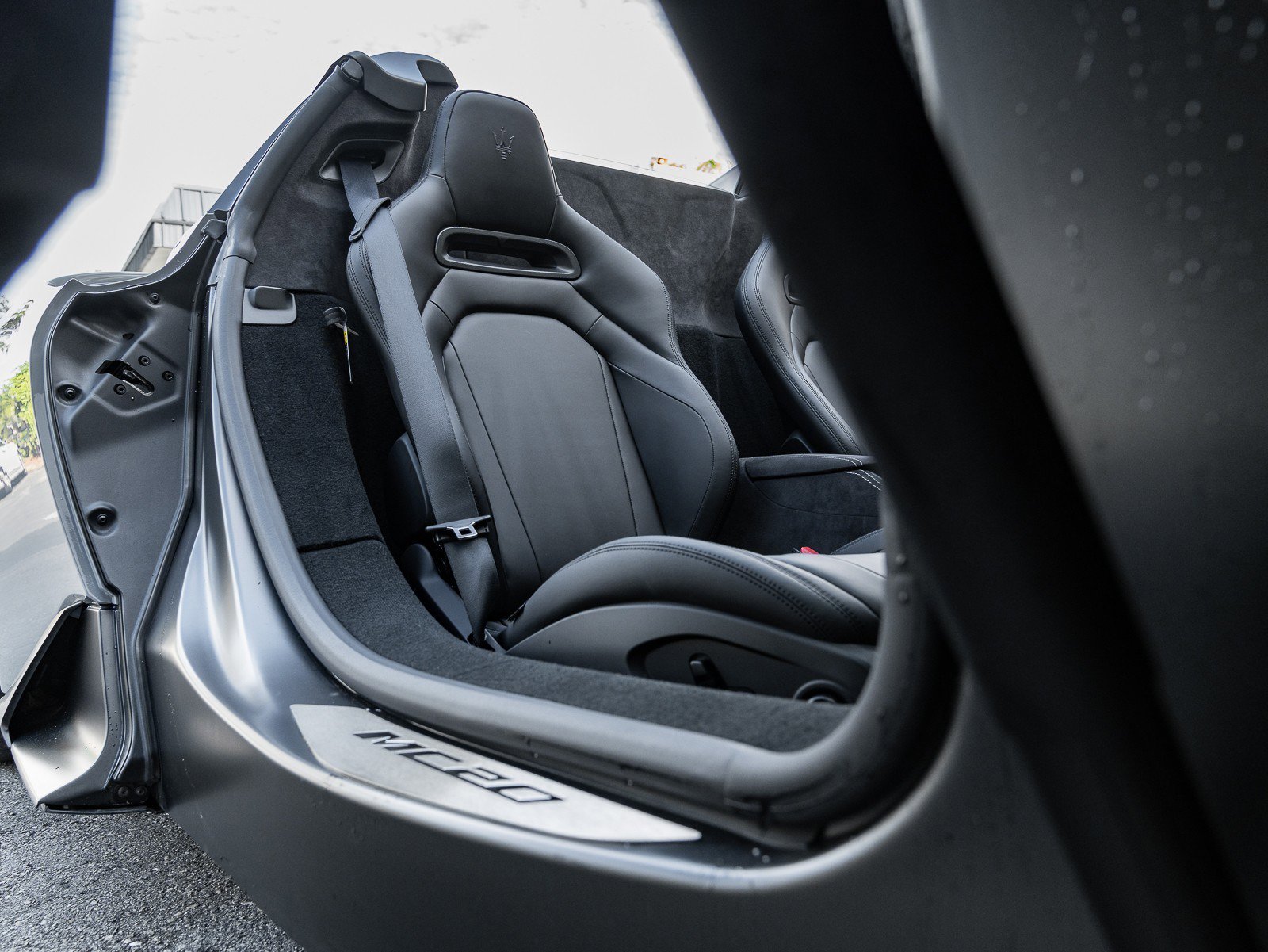 Used 2023 Maserati MC20 Spyder image 4