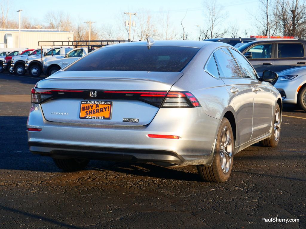 Used 2023 Honda Accord EX image 10