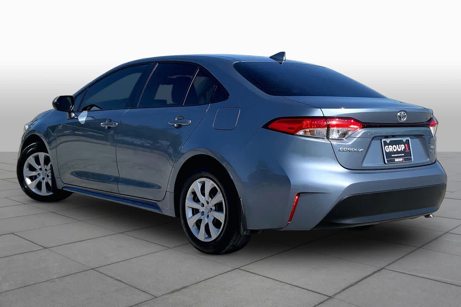Used 2026 Toyota Corolla LE FWD image 12