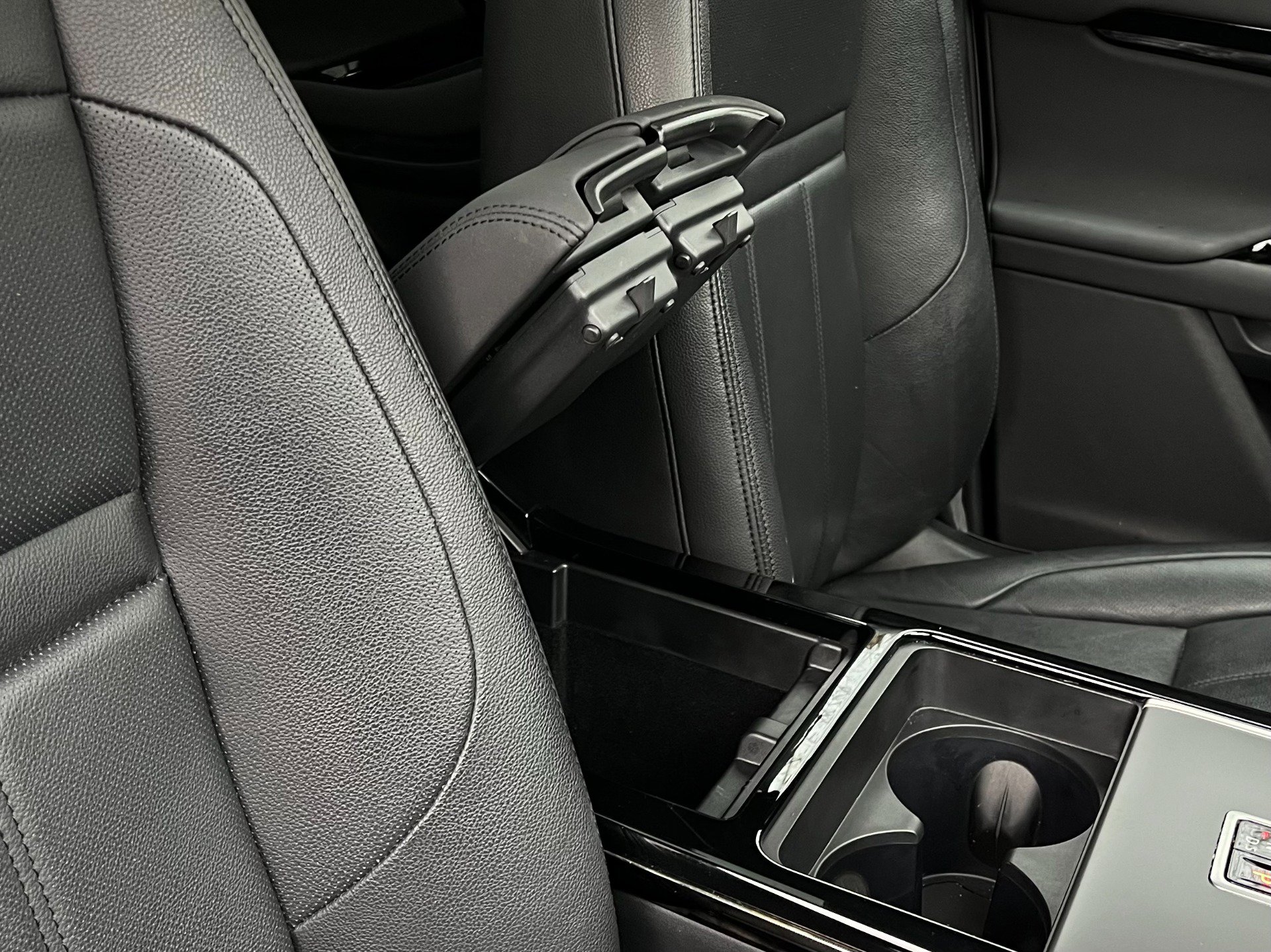 Used 2024 Land Rover Range Rover Evoque Dynamic SE image 35