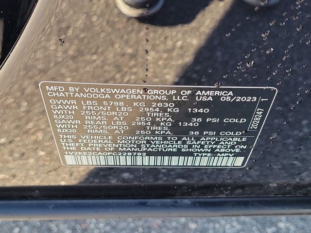Certified 2023 Volkswagen Atlas Cross Sport SE w/ Panoramic Sunroof Package AWD/4WD image 32