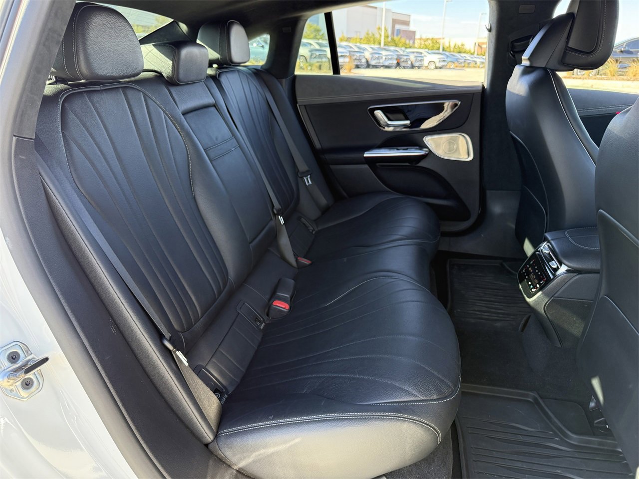 Used 2023 Mercedes-Benz EQE 500 4MATIC Sedan image 25