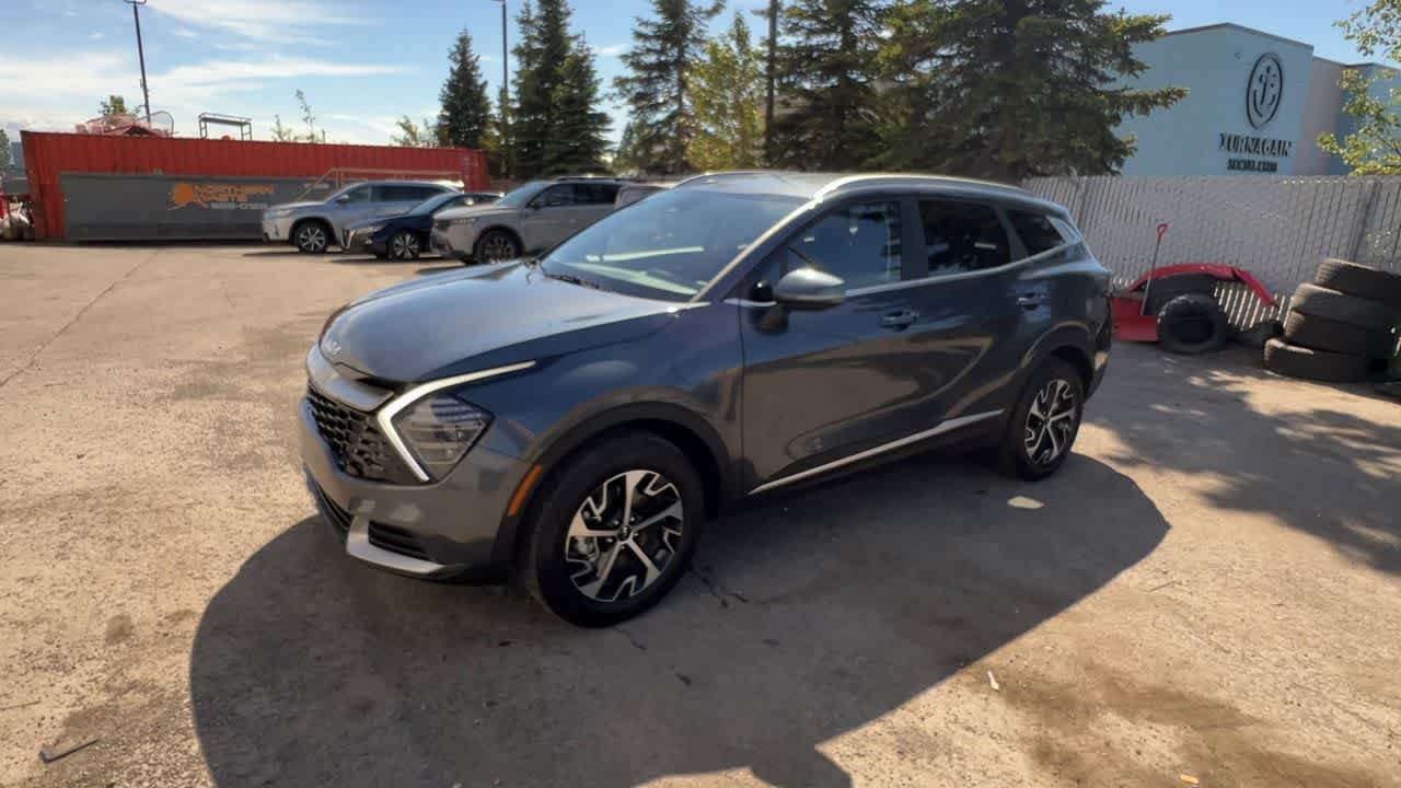 Used 2025 Kia Sportage EX AWD/4WD image 7