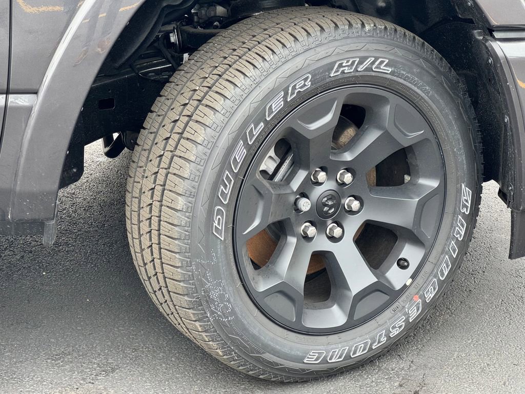 New 2026 RAM 1500 Big Horn AWD/4WD image 9