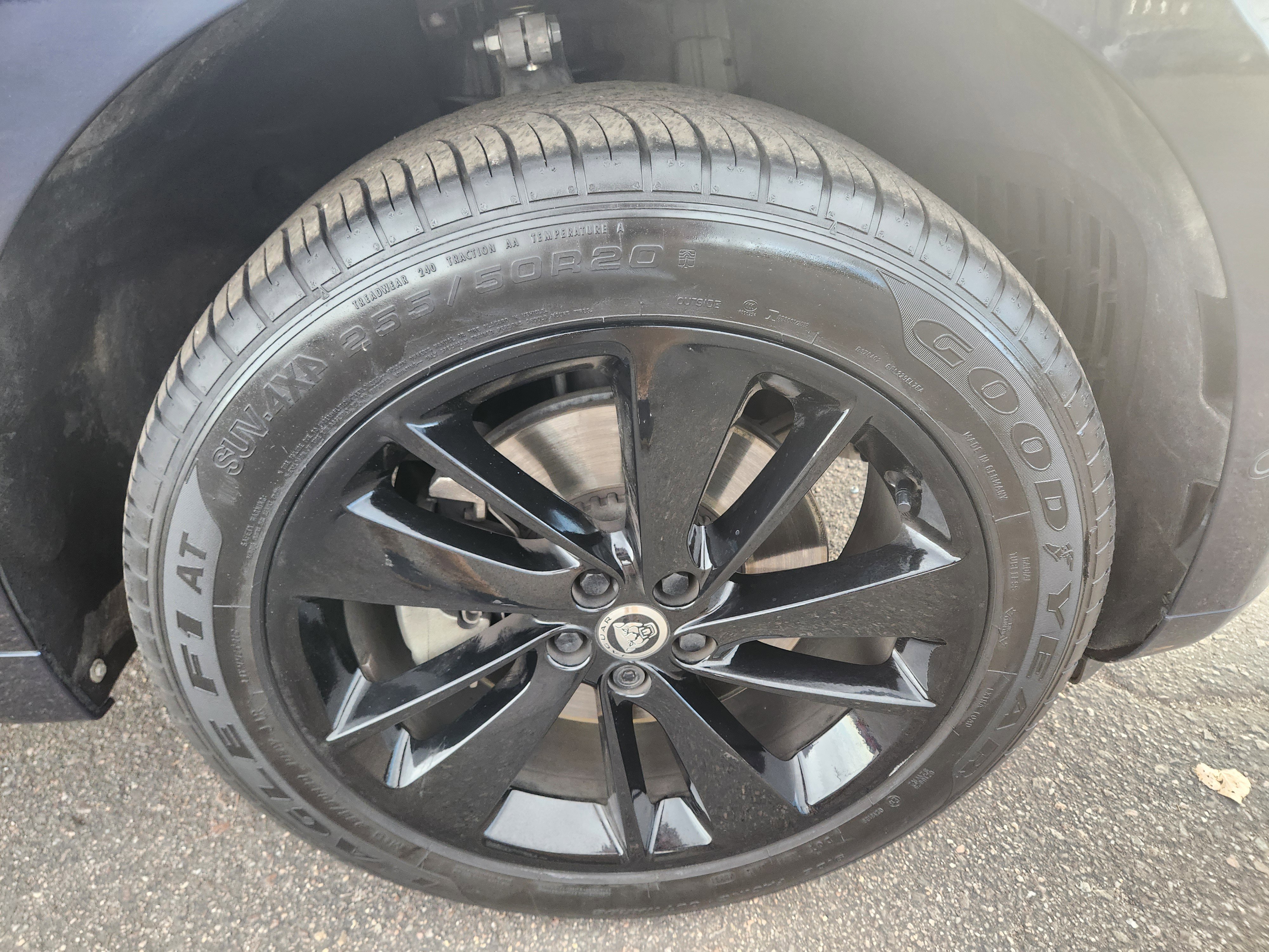 Used 2024 Jaguar F-PACE R-Dynamic S image 26