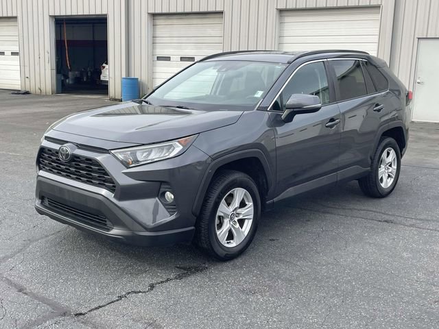 Used 2020 Toyota RAV4 XLE image 3