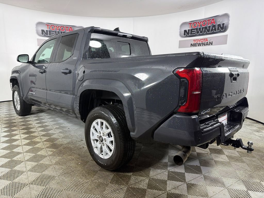 Used 2025 Toyota Tacoma SR5 w/ SR5 Upgrade Package AWD/4WD image 5