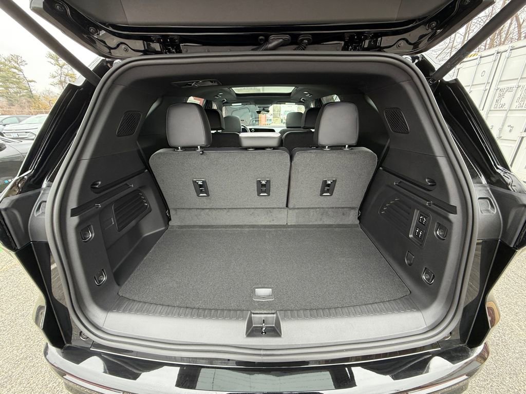 New 2026 Chevrolet Traverse High Country image 27