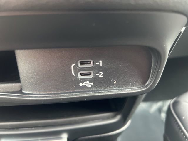 New 2026 Chrysler Pacifica Select image 32