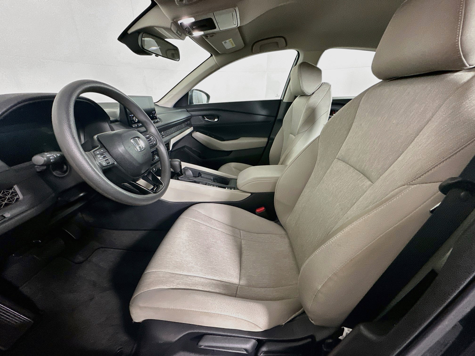 Used 2025 Honda Accord LX image 13
