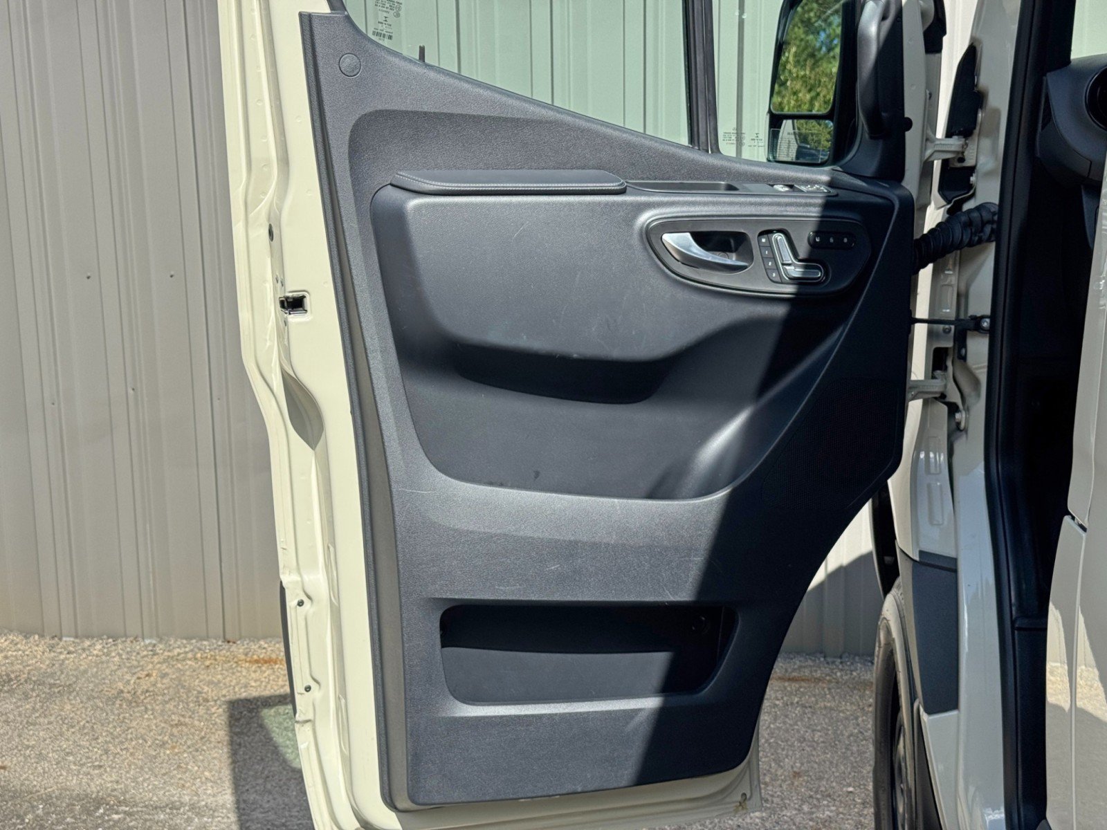 Used 2021 Mercedes-Benz Sprinter 2500 w/ Comfort Plus Package image 36