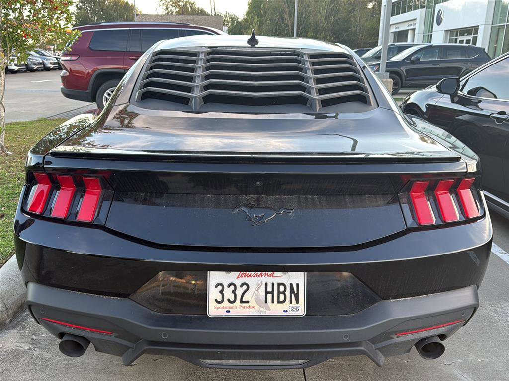 Used 2024 Ford Mustang Coupe image 6
