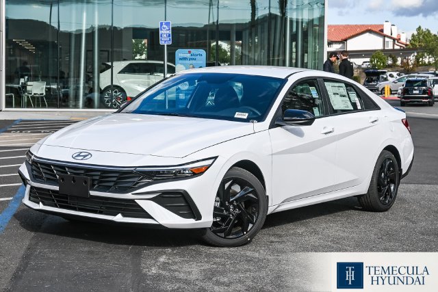 Used 2026 Hyundai Elantra Sport FWD image 1