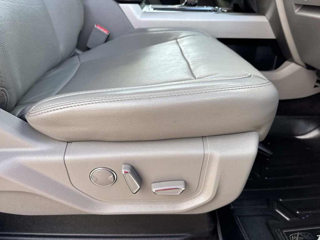 Used 2017 Ford F150 Lariat image 13