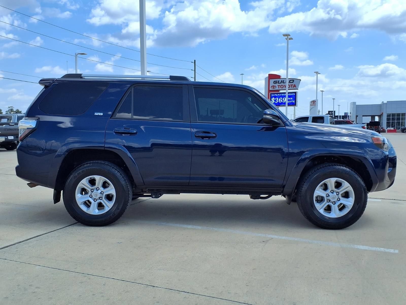 Certified 2023 Toyota 4Runner SR5 Premium w/ Moonroof Package AWD/4WD image 5