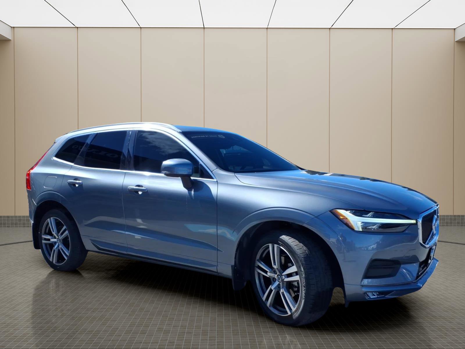 Used 2021 Volvo XC60 T5 Momentum w/ Premium Package image 4