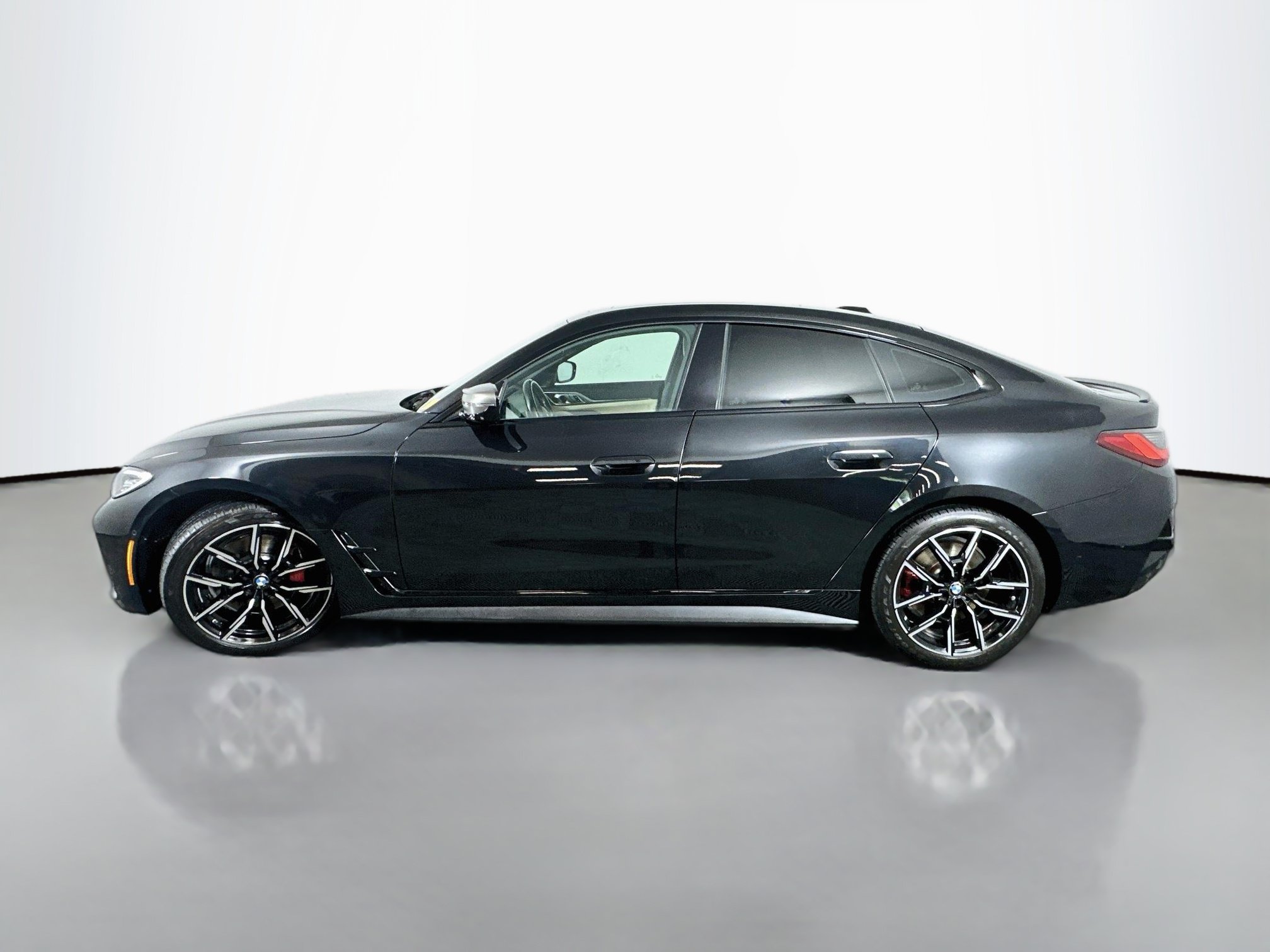 Used 2022 BMW M440i xDrive Gran Coupe w/ Premium Package AWD/4WD image 4