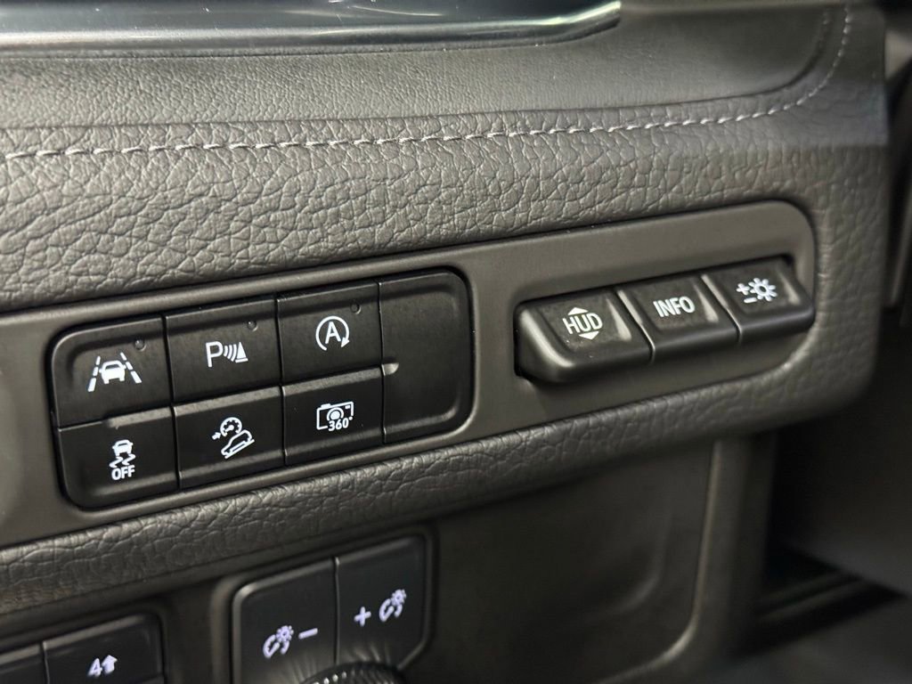 Certified 2024 GMC Yukon Denali image 40