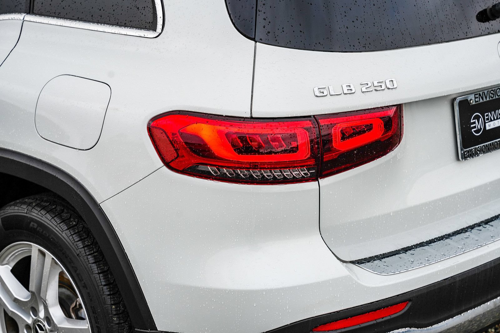 Used 2021 Mercedes-Benz GLB 250 4MATIC image 11
