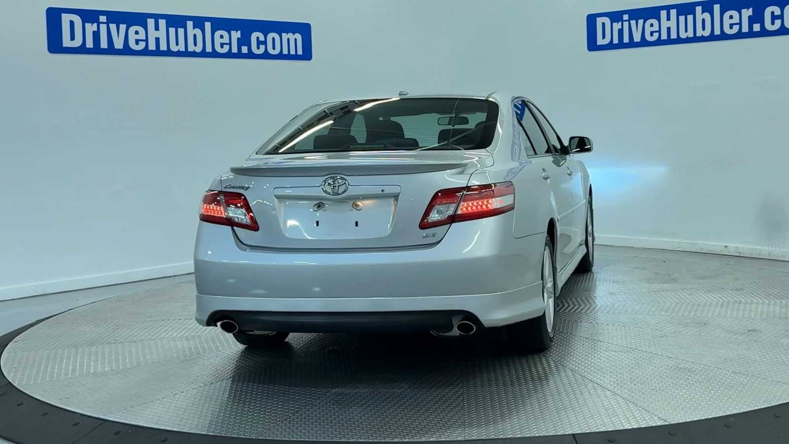 Used 2011 Toyota Camry SE w/ SE Extra-Value Pkg #1 FWD image 7