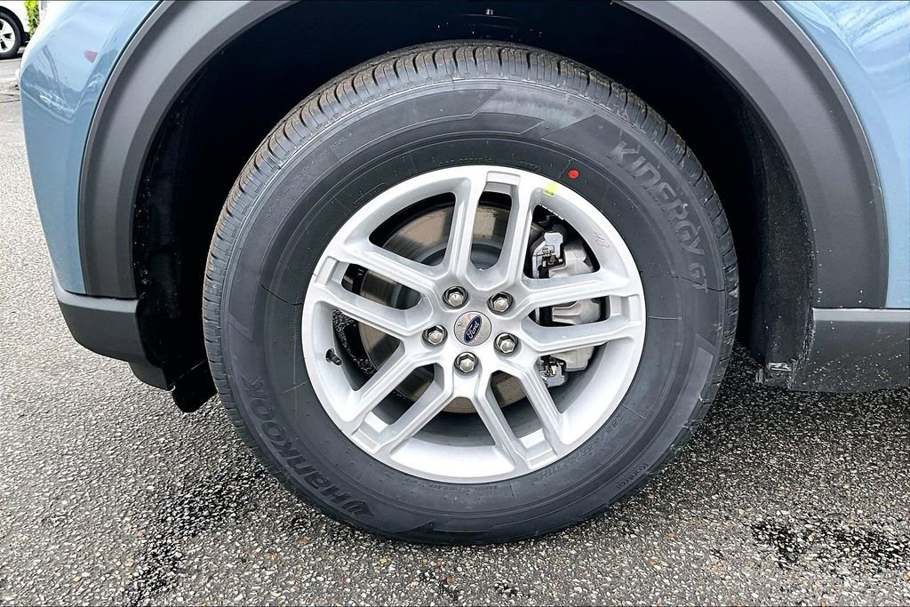 New 2026 Ford Explorer Active image 12
