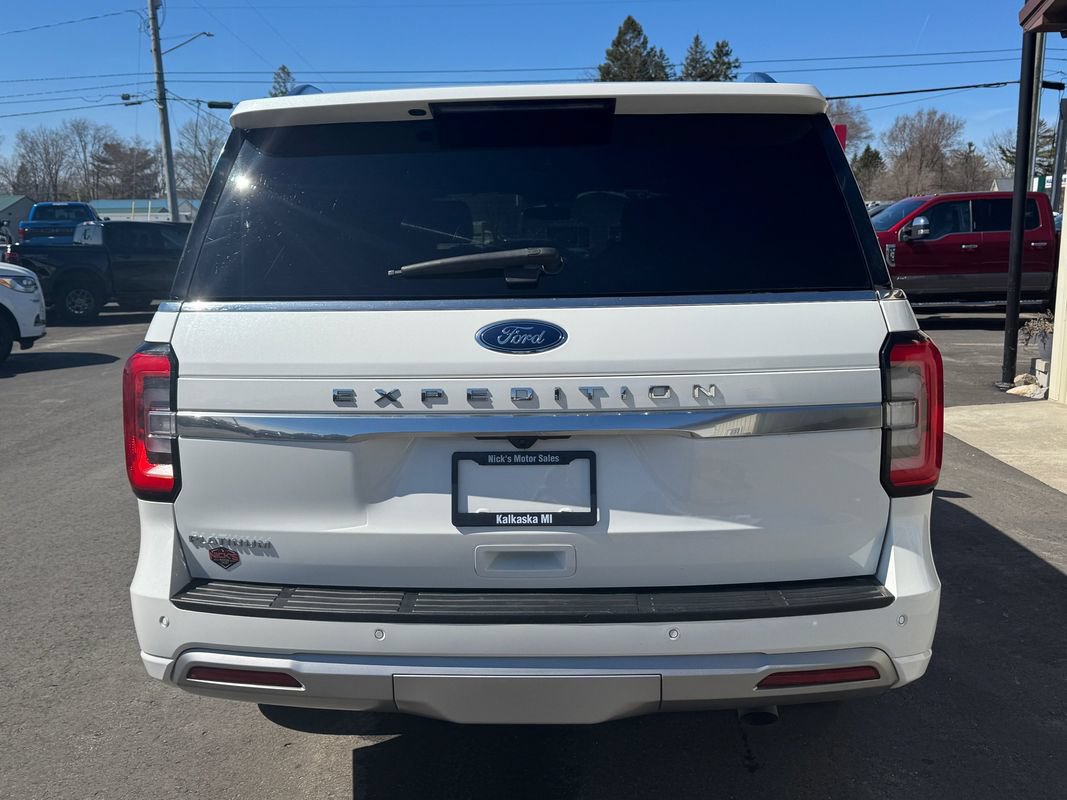 Used 2022 Ford Expedition Platinum AWD/4WD image 4
