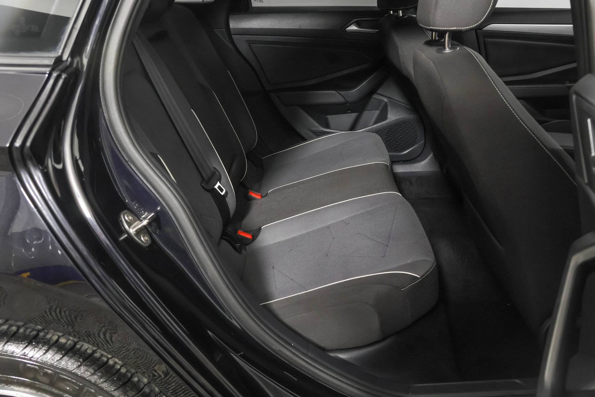 Used 2025 Volkswagen Jetta Sport FWD image 39