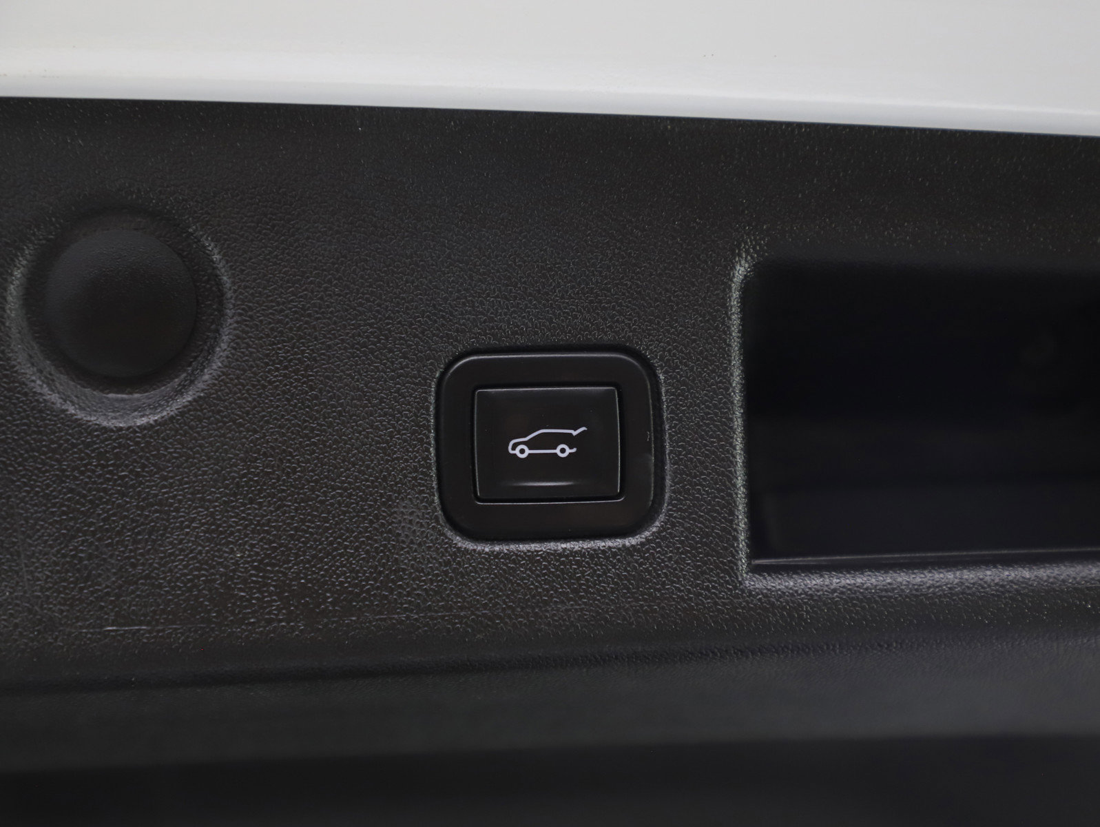 Used 2024 Chevrolet Equinox RS w/ RS Leather Package image 17