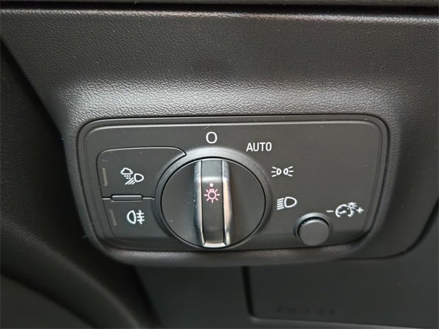 Used 2016 Audi TT 2.0T w/ Technology Package image 29