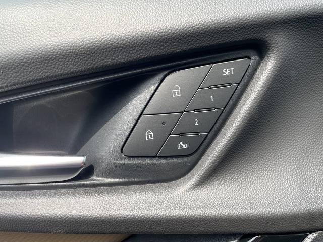 New 2026 Chevrolet Equinox ACTIV w/ Convenience Package III AWD/4WD image 33
