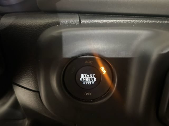Used 2022 Jeep Wrangler Unlimited Rubicon w/ LED Lighting Group AWD/4WD image 16