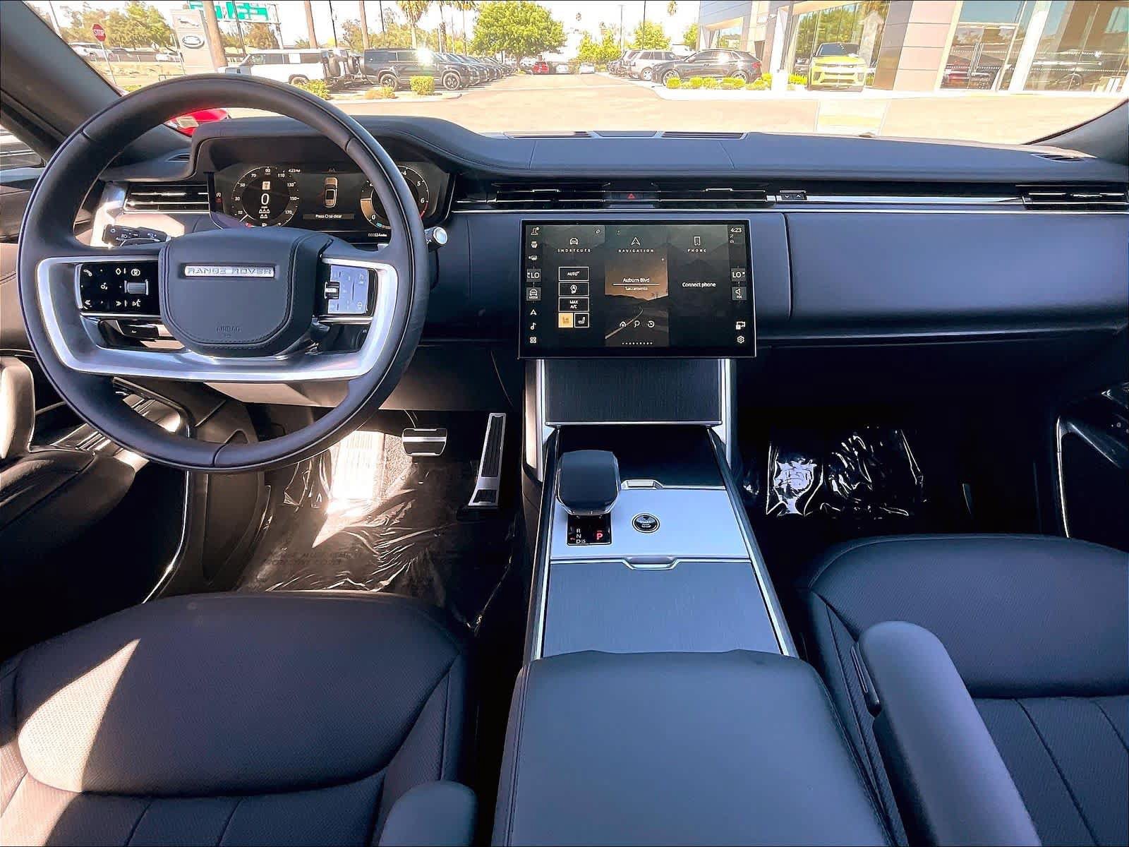 New 2026 Land Rover Range Rover Long Wheelbase SE AWD/4WD image 7