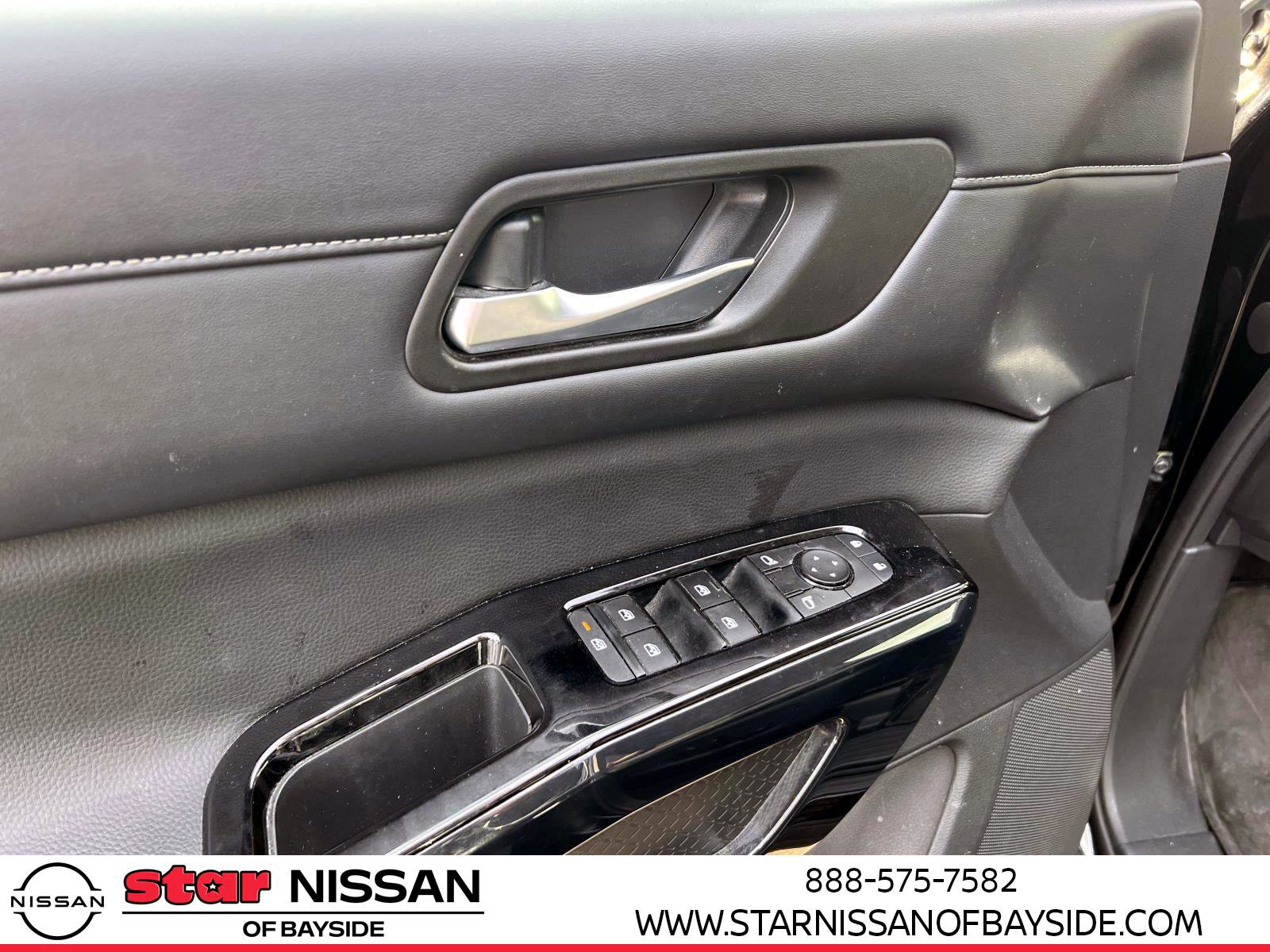 Certified 2022 Nissan Pathfinder SV w/ SV Premium Package image 16