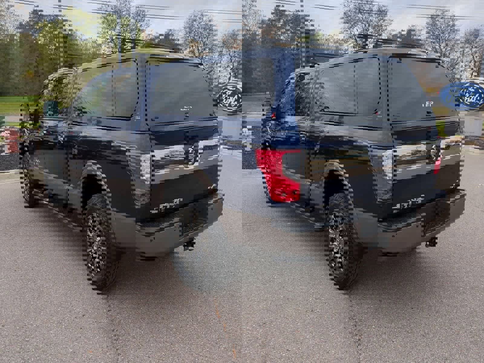 Used 2018 Nissan Titan Platinum Reserve w/ Platinum Utility Package image 6